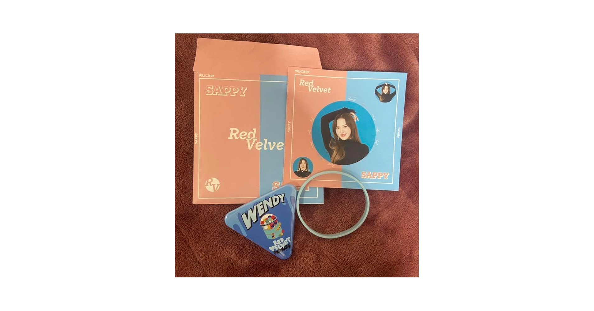Amazon.co.jp: RedVelvet ウェンディ レドベル グッズ セット : おもちゃ Amazon.co.jp: RedVelvet ウェンディ レドベル グッズ セット : おもちゃ