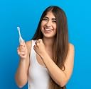 ELI2TE Electric Toothbrush for Adults – AA R6 Battery Powered | Roman Pillar Design | 3 Replacement Brush Heads Included (White) gallery image