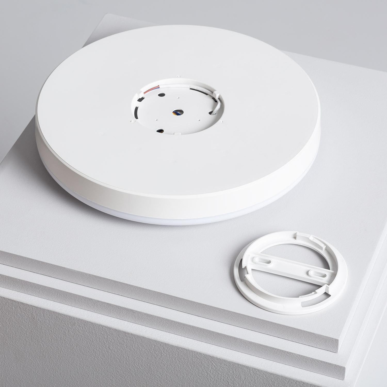 LEDKIA LED-Deckenleuchte 18W, Rund Ø29 Cm, Mit Bewegungs- & Dämmerungssensor – Flickerfrei, Weiß