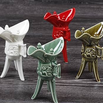 珍蔵 珍品 不思議な文字が刻まれた 盃 御猪口 酒杯 酒器 です。 珍蔵 珍品 不思議な文字が刻まれた 盃 御猪口 酒杯 酒器 です