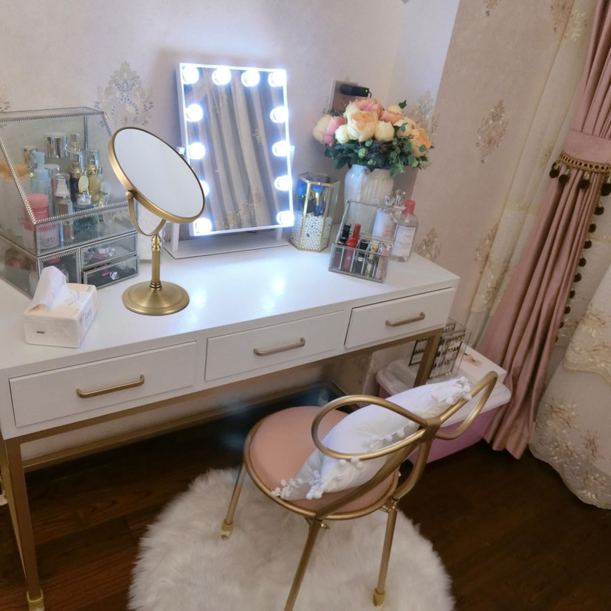 Espejo de Maquillaje de Mesa de Doble Cara Aumento 3X, Diseño Antideslizante en Metal y Vidrio Dorado para Uso Hogar