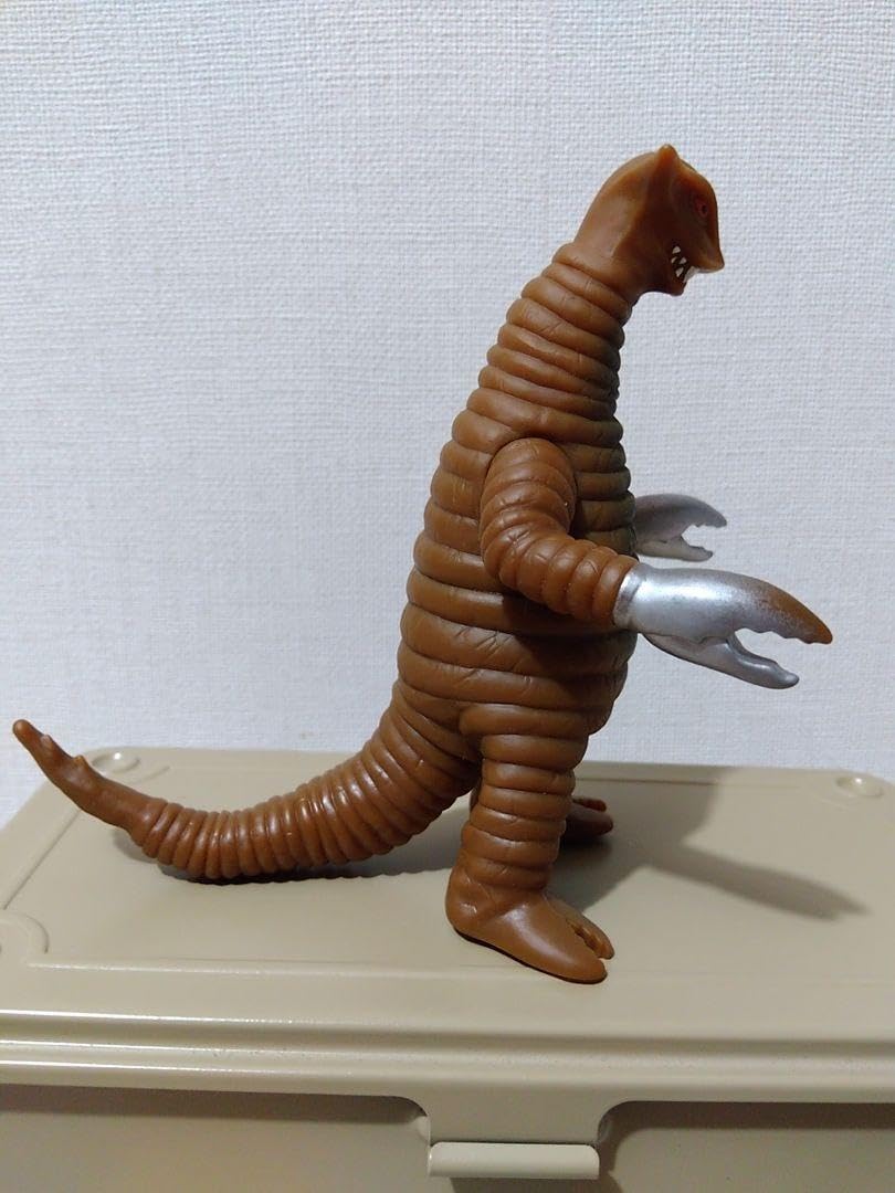 ウルトラ怪獣シリーズ ソフビ サドラ(タグ付き) Amazon.co.jp: ウルトラ怪獣 サドラ : おもちゃ