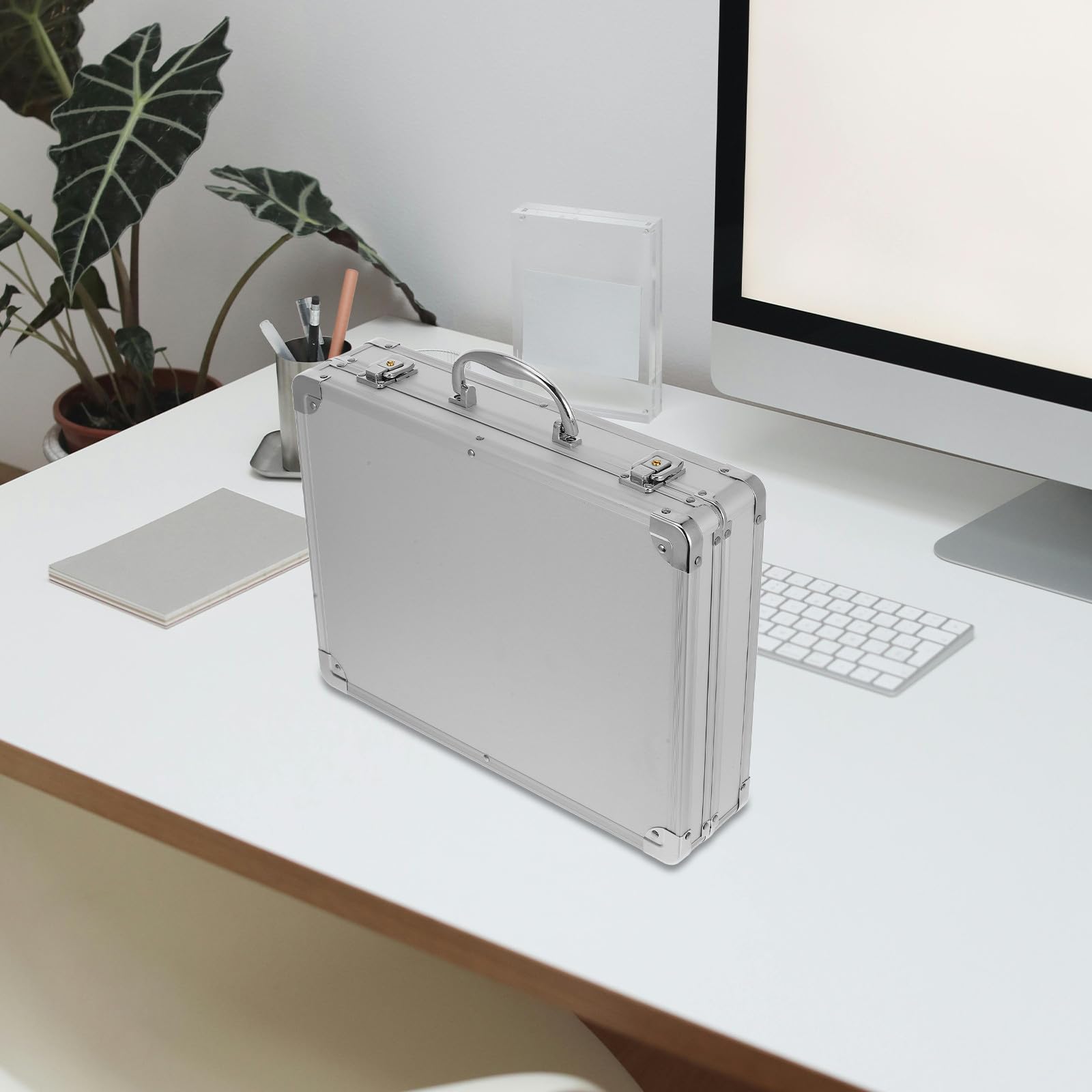 Maleta de Aluminio Gran Capacidad y Diseño Antichoque, Caja Organizadora Portátil para Herramientas Asa, Adecuado para Talleres y Oficinas