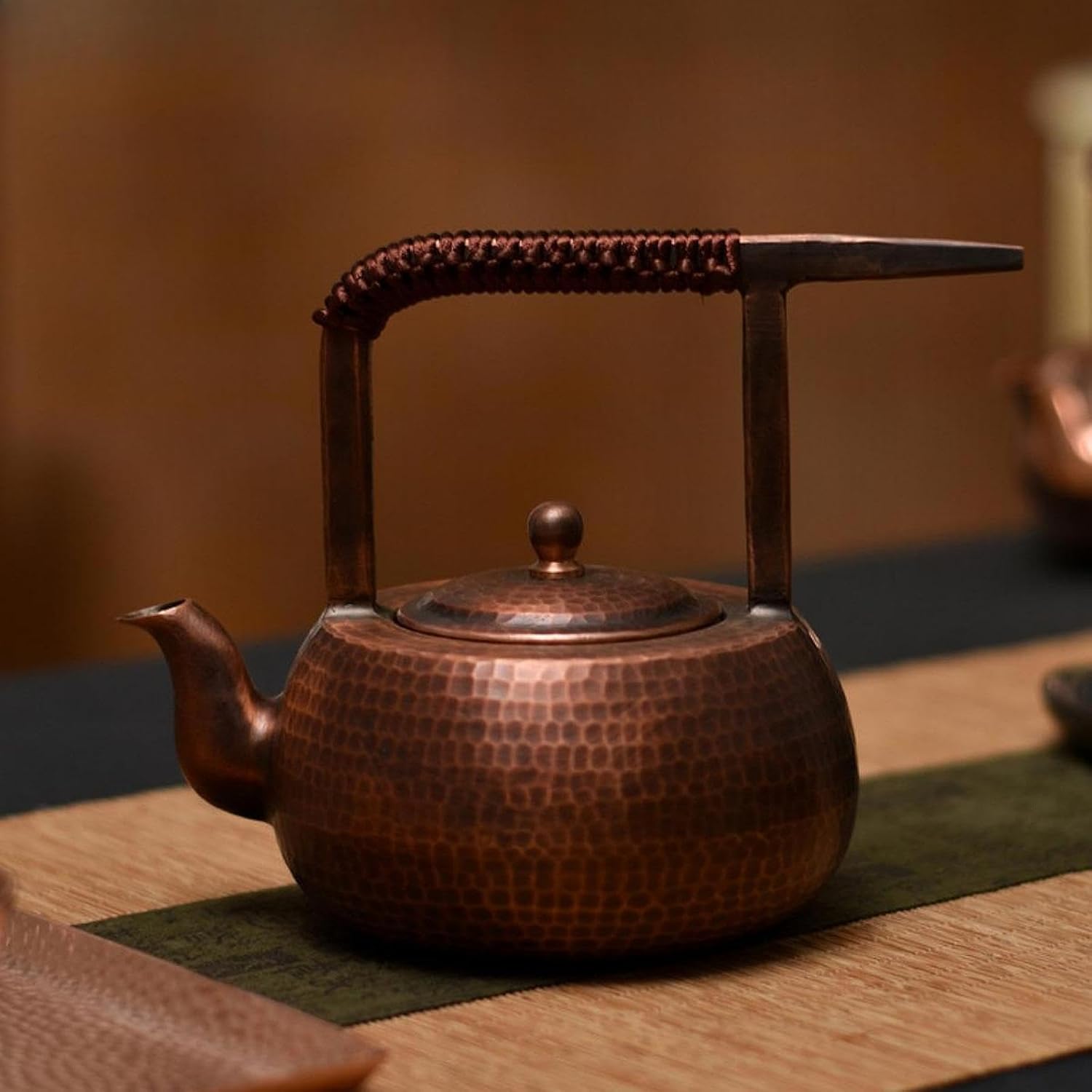 Copper Teapot Handmade 500 Ml Kitchen Traditional Household Tea Pot Tea Kettle for Birthday Gift Farmhouse Hotel Restaurant, Bright Brown