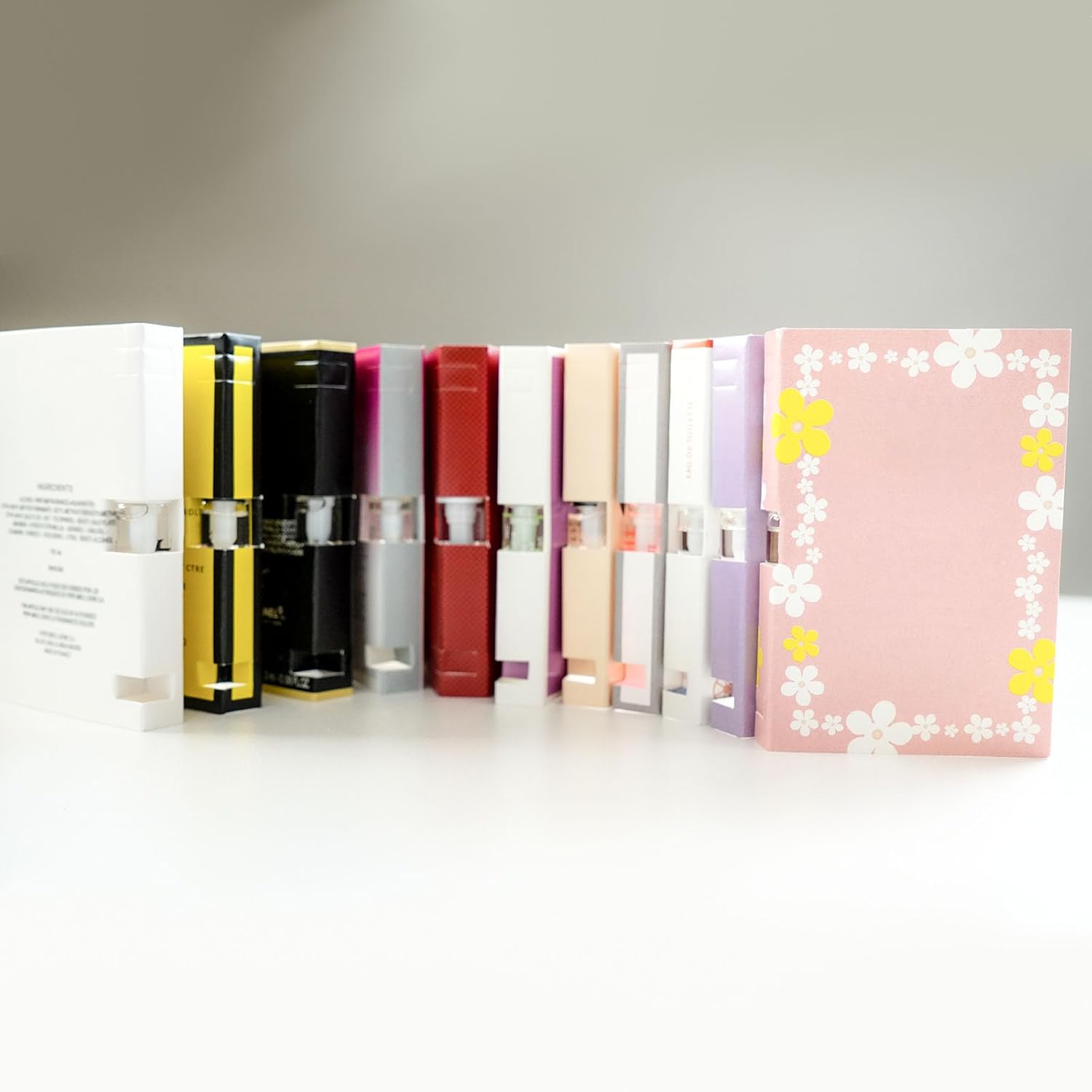 Men’s Cologne Discovery Set - 22 Premium Designer Vials, Gift Set for Him, Travel & Trial Size Perfume Samples, Find Your Signature Scent - Image 2