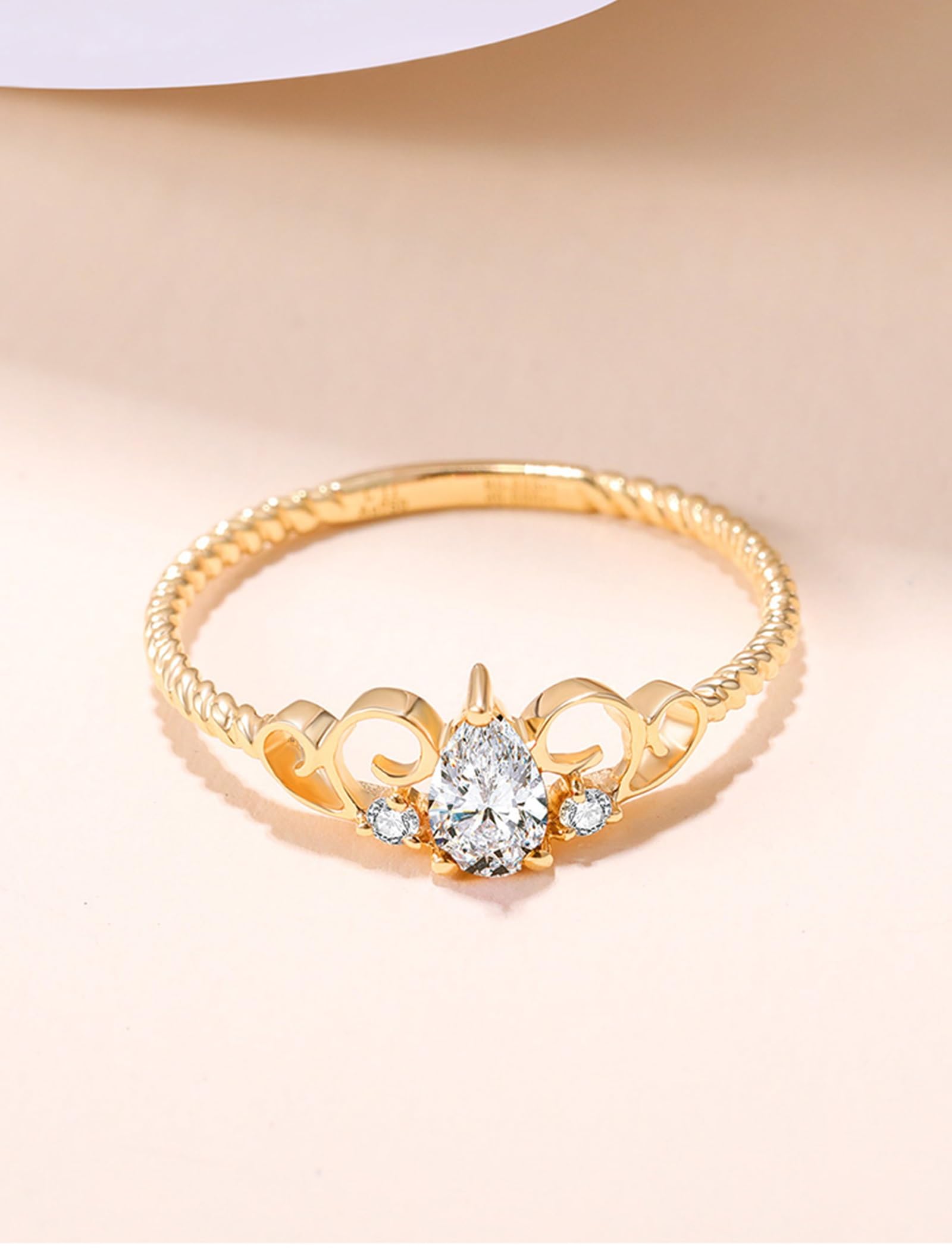 Ring Gold Ehering Krone mit 0,18 ct birnenförmigem Diamanten, Ringe Gold für Damen Größe 47 (15.0)-65 (20.7)| Gelbgold | Trendiger Modeschmuck für Neujahr