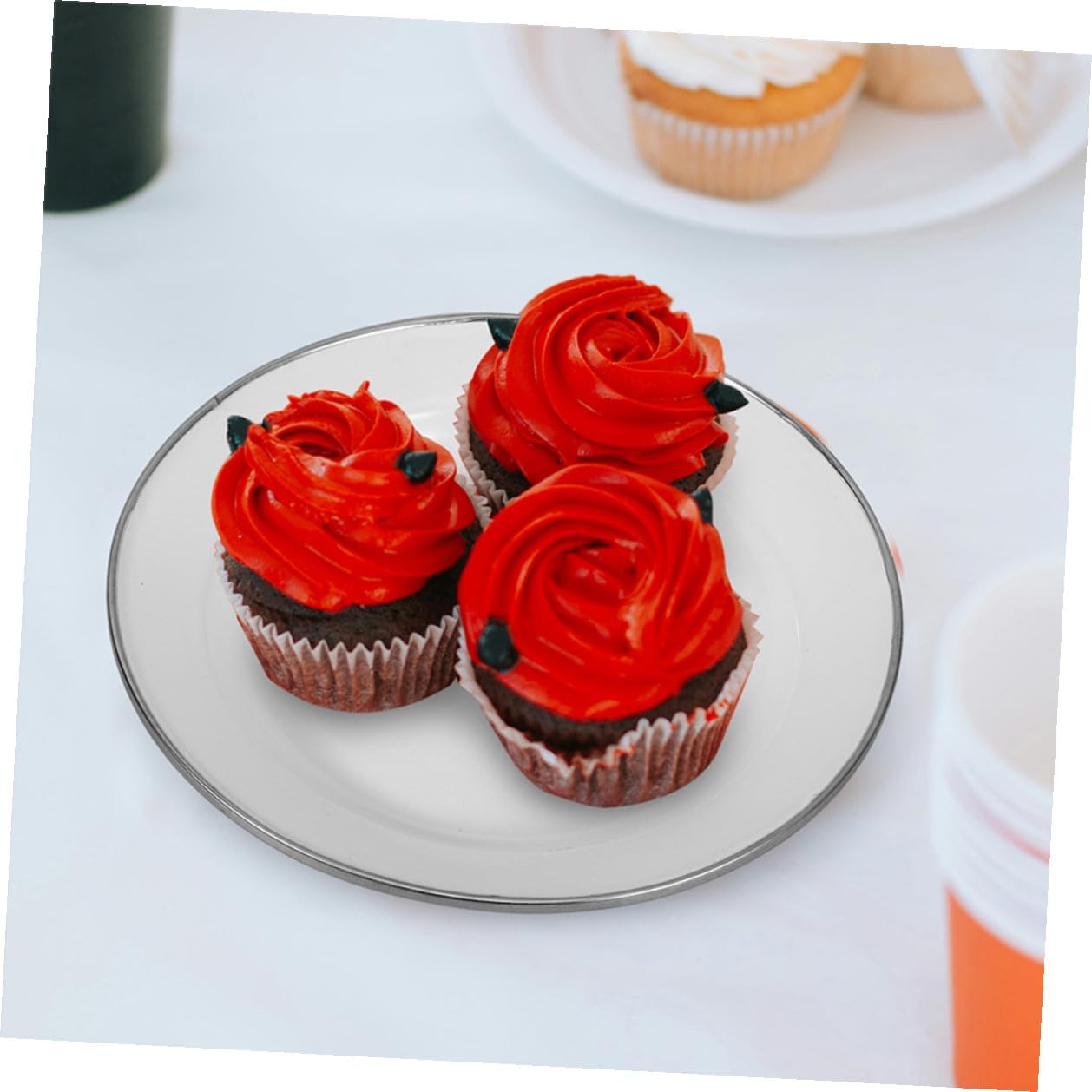 4pcs White Thickened Retro Enamel Plates Set 22cm, Small Practical Snack and Appetizer Serving Dishes for Kitchen and Home Dining