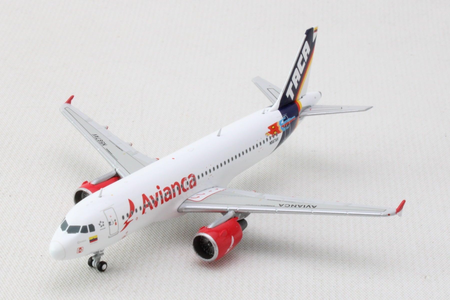 Amazon.com: GeminiJets GJAVA2190 Avianca Airbus A320 Taca Retro
