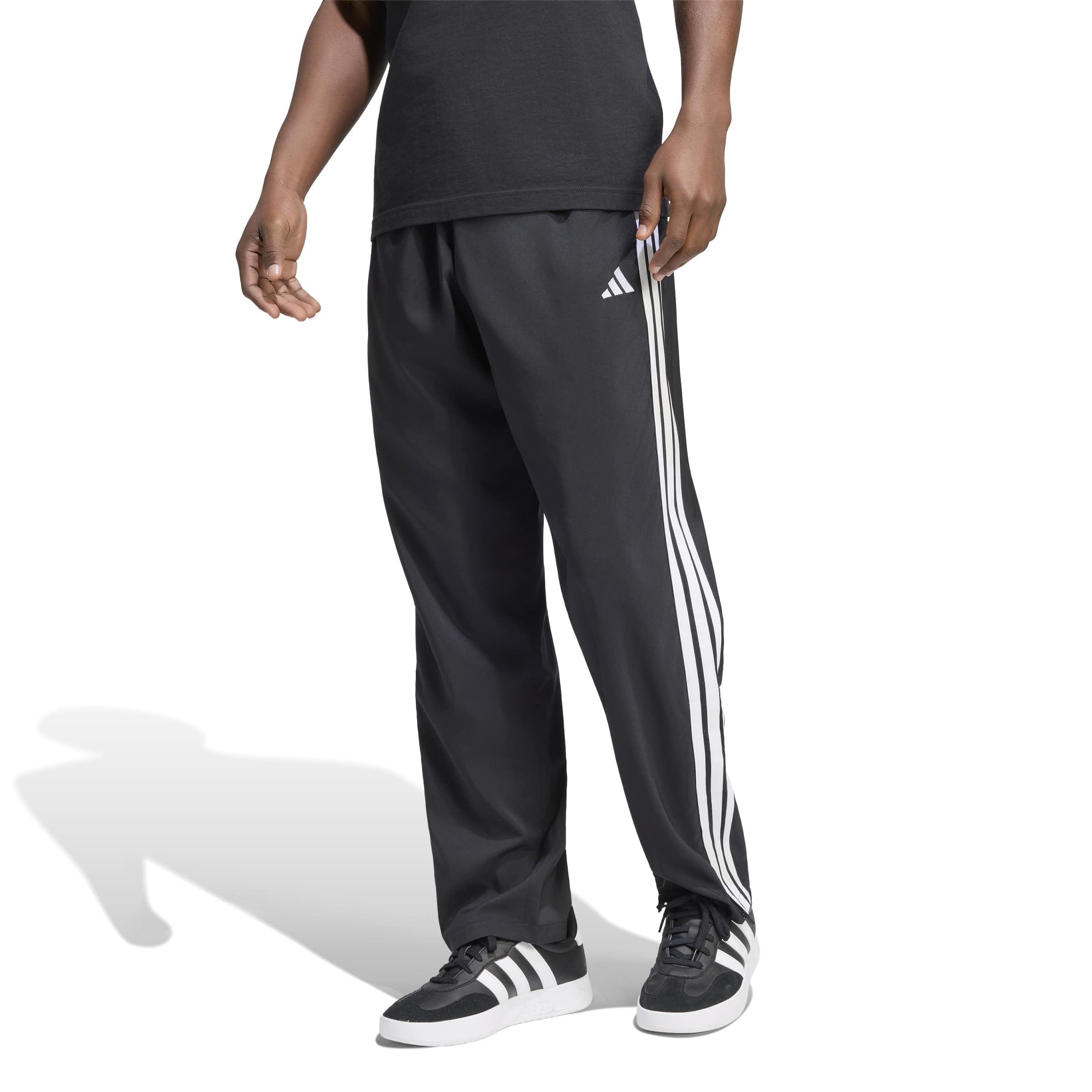 adidas Men's Pantalon fuselé en Toile et Ourlet Droit Essentials 3 Bandes Stanford Lite