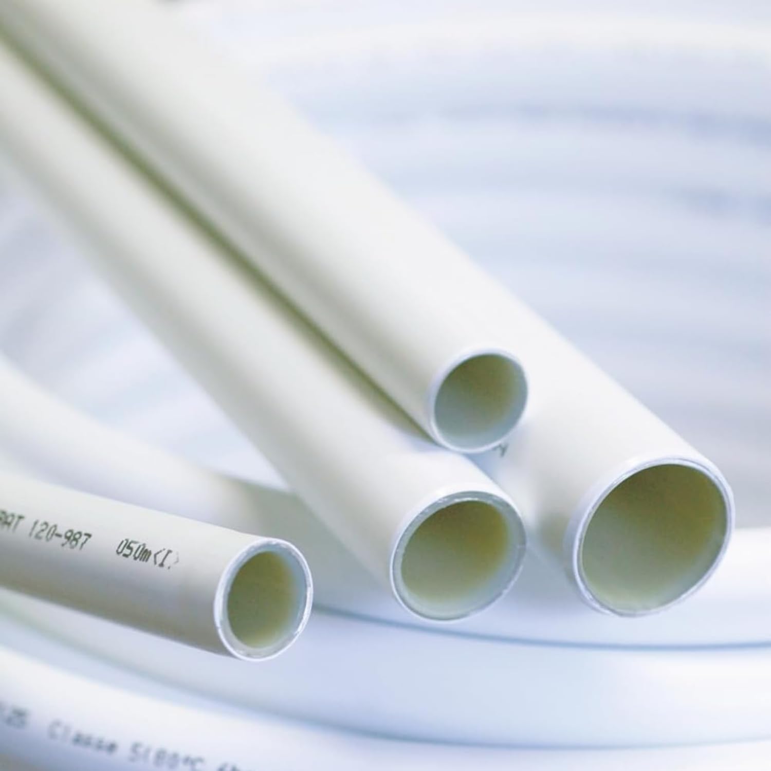 Tube Multicouche Nu en Couronne Ø16 mm - Longueur 50 Mètres - Certifié NF 545 - Pour Eau Potable (Sanitaire) et Chauffage - Barrière Anti-Oxygène et Mémoire de Forme (Ø16 mm x 50m)
