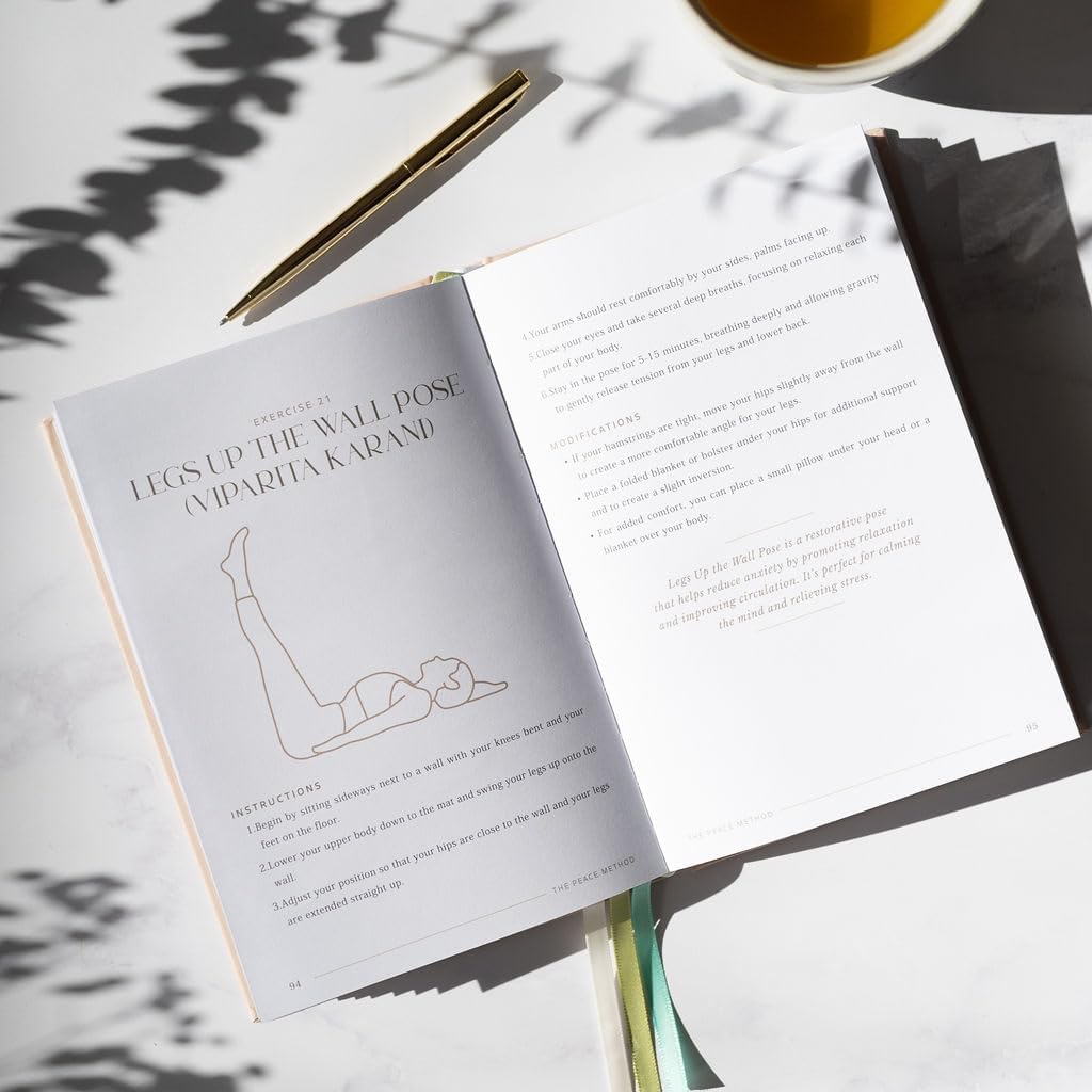 The Peace Method The Holistic Anxiety Fix: Diario y manual de salud mental | Diario diario de 8 semanas con indicaciones | Diario de bienestar para aliviar el estrés | Diario de cuidado personal |