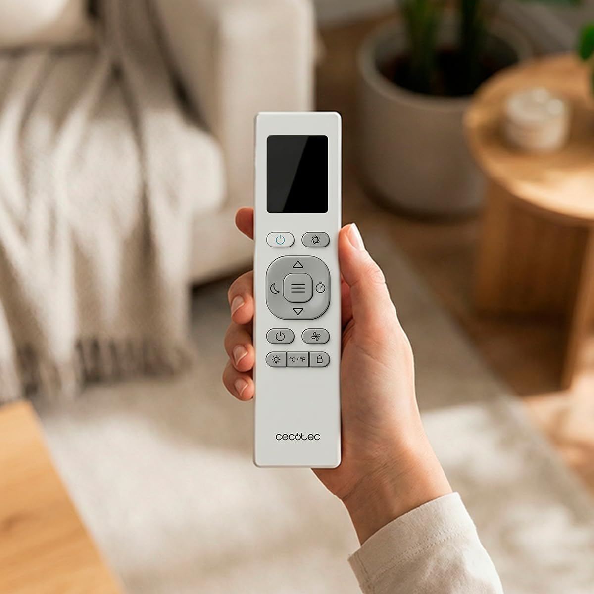 Cecotec Condizionatore Portatile Pompa di Calore Wifi ForceClima 12600 Nux Heating Connected. 12000BTU, Telecomando, Display Touch, 5 Modalità, 3 Velocità, Timer, 28-30m², Benessere Totale