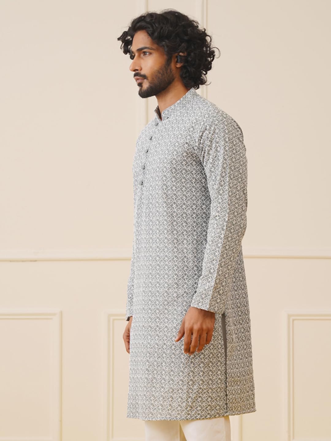 Jompers Men Grey Chikankari Embroidered Kurtas (Grey, S)