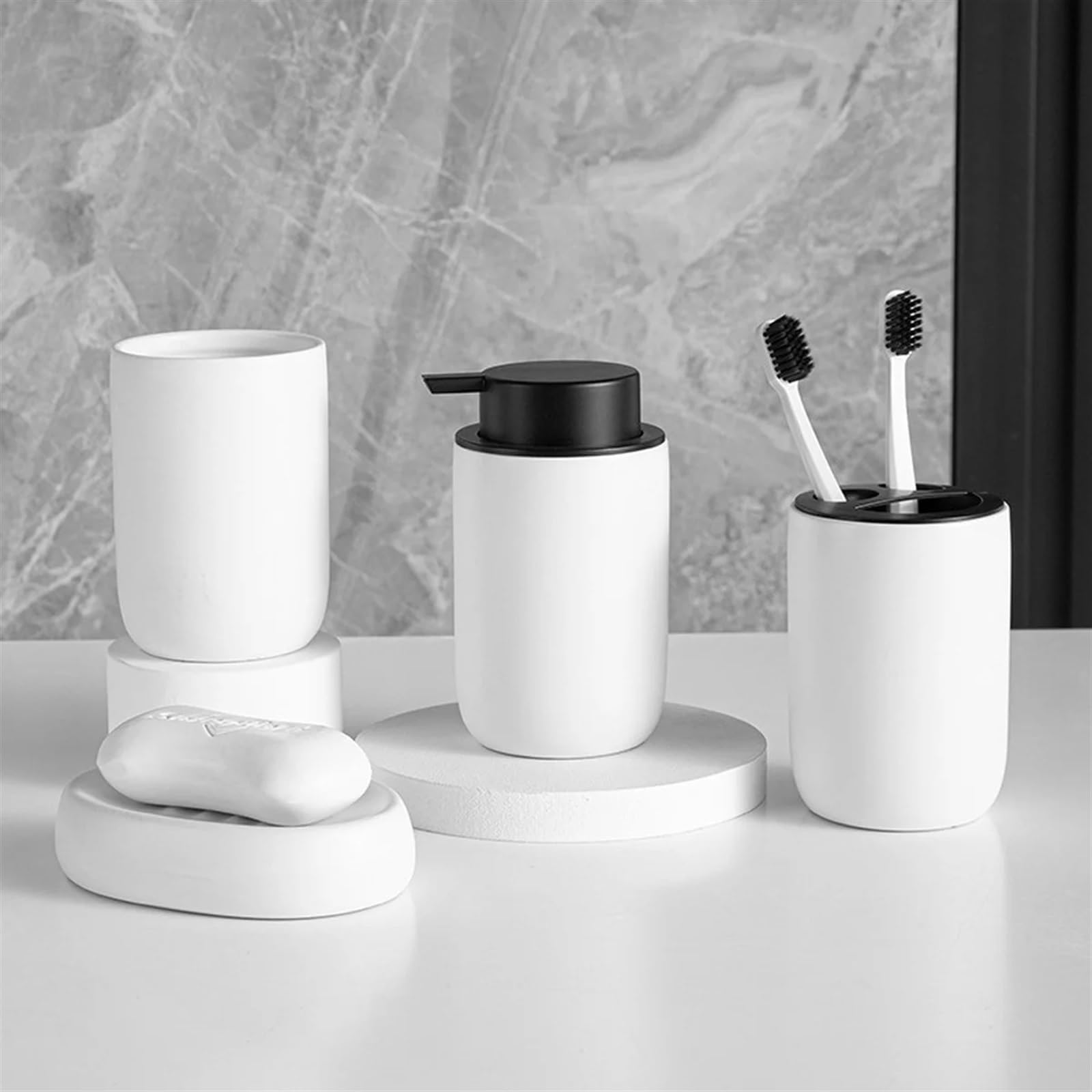 4-teiliges schwarzes Keramik-Seifenspender-Set – stilvolle Flüssigseifenspender für Badezimmer-Dekor – Badezimmer-Zubehör für Zuhause und Büro