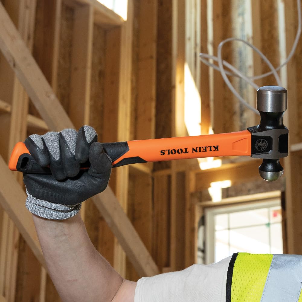 Klein Tools H80332 - Martillo de bola, cabeza de 32 onzas, mango de fibra de vidrio antideslizante que absorbe los golpes con agujero de sujeción, 15 pulgadas