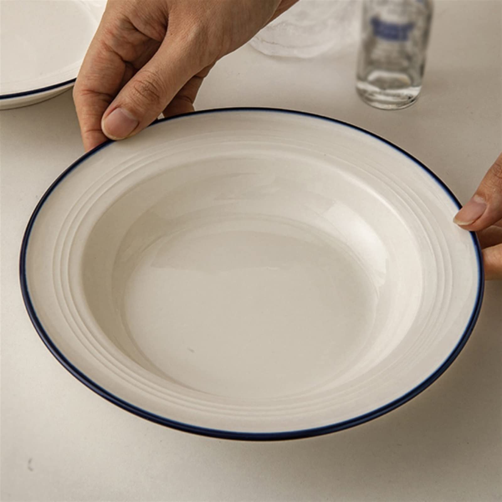 Talerze Obiadowe Dwa talerze z kapeluszami Prosty talerz Ceramiczny do zupy Talerz sałatkowy obiadowy Kuchnia domowa Restauracja Biały okrągły