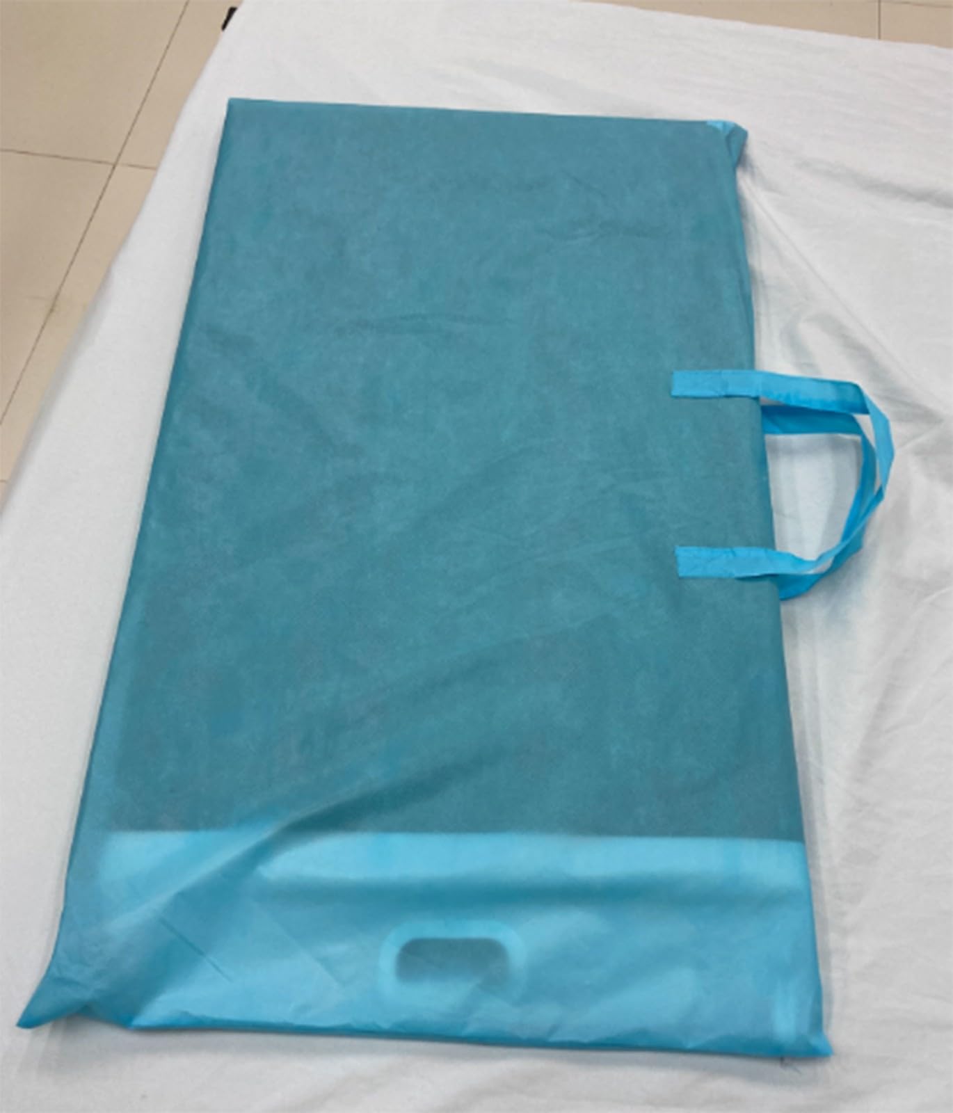 Tavola di trasferimento per letto d'ospedale, aiuto pieghevole per trasferimenti disabili con maniglie, coperte per trasloco per case di cura e ospedali, facile aiuto per la mobilità del paziente