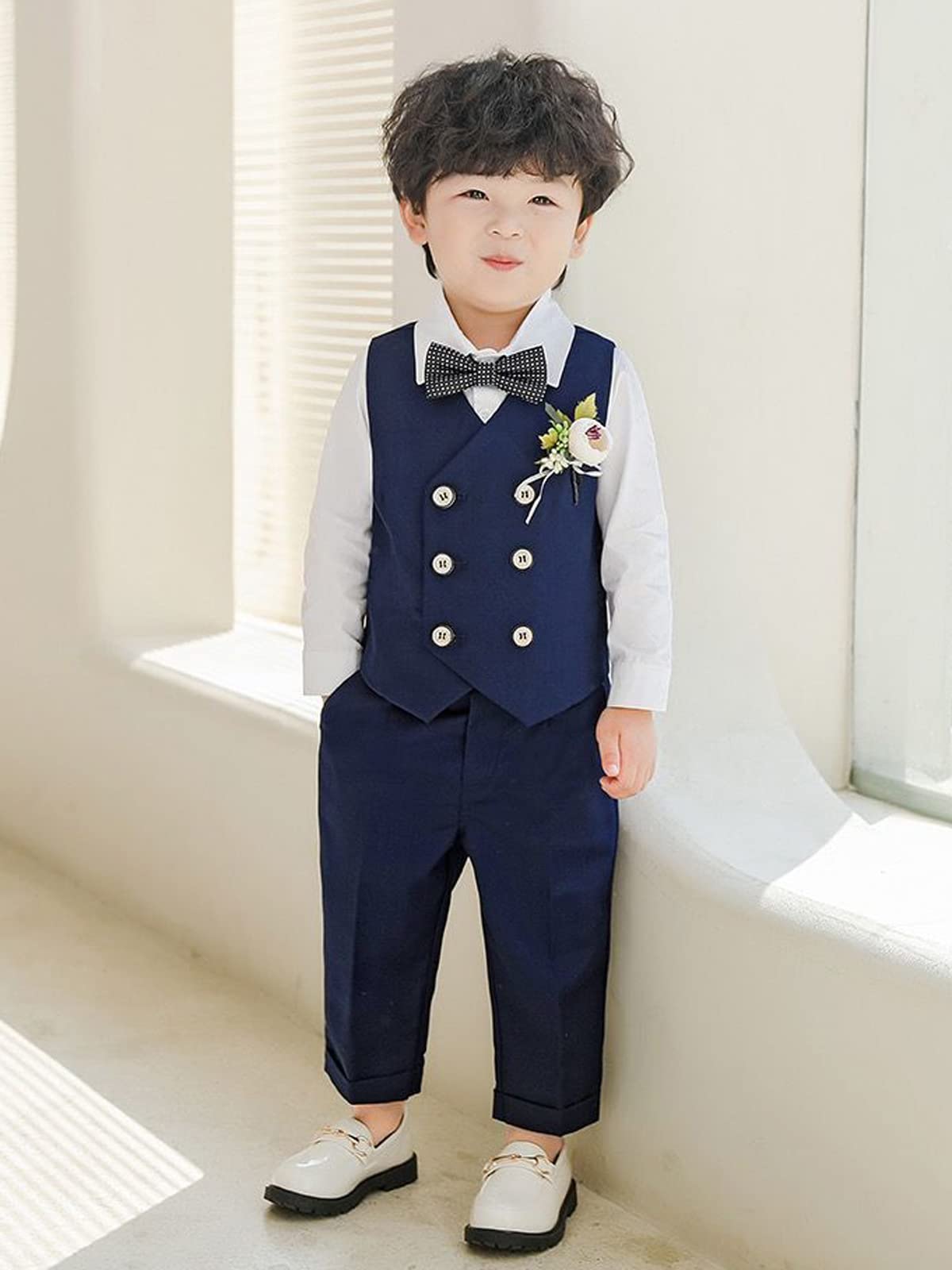 LOLANTA Costume Formel 4 pièces pour garçon, Ensemble Gilet à Double Boutonnage, vêtements de fête d'anniversaire de Mariage pour Enfants Noir/Bleu/Kaki 2-13 Ans