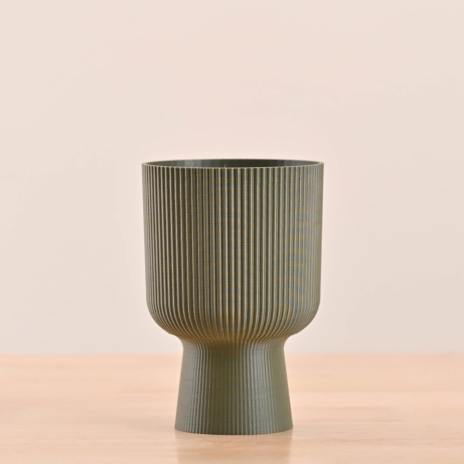 Pot de fleurs haut de gamme Erika au design contemporain vert kaki