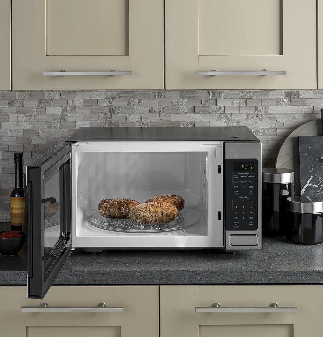 Ge 1.6 Cu. Ft. Countertop Microwave Oven
