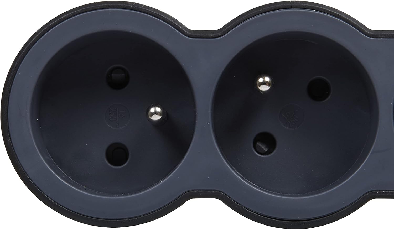 Legrand - Extra-Flat Extension Lead with 3 Ground sockets with 3 m Cord - Black and Dark Grey