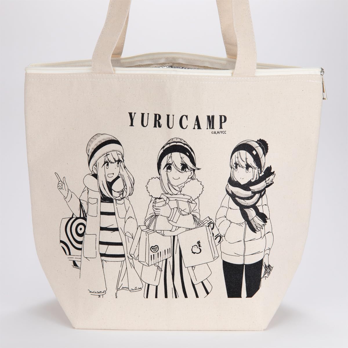 Amazon.co.jp: ゆるキャン△ 保冷トートバッグ なでしこ＆リン＆綾乃
