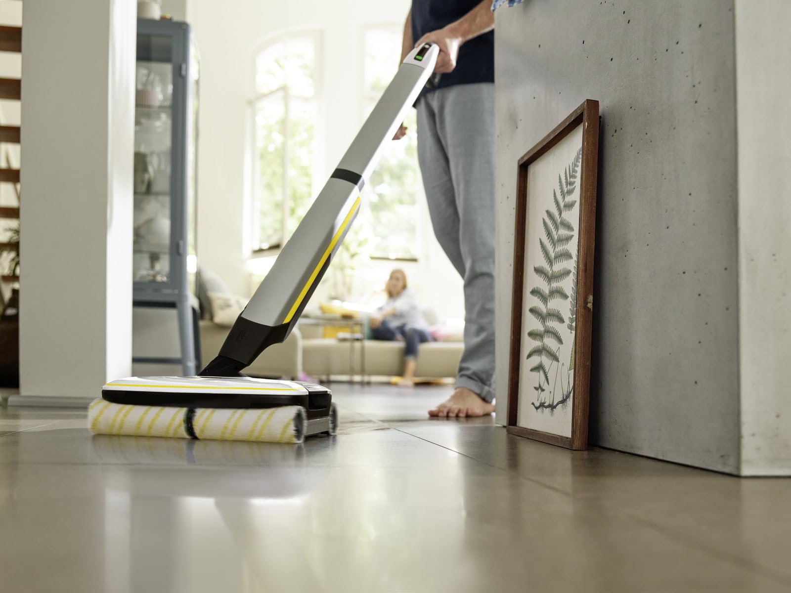 KÄRCHER Nettoyeur de SoLS FC 7 Cordless, avec 4 Rouleaux Microfibres Contrarotatifs, Durée d'Utilisation de la Batterie : env, 45 Min, Rendement de Surface par Charge de Batterie : env, 175 M²