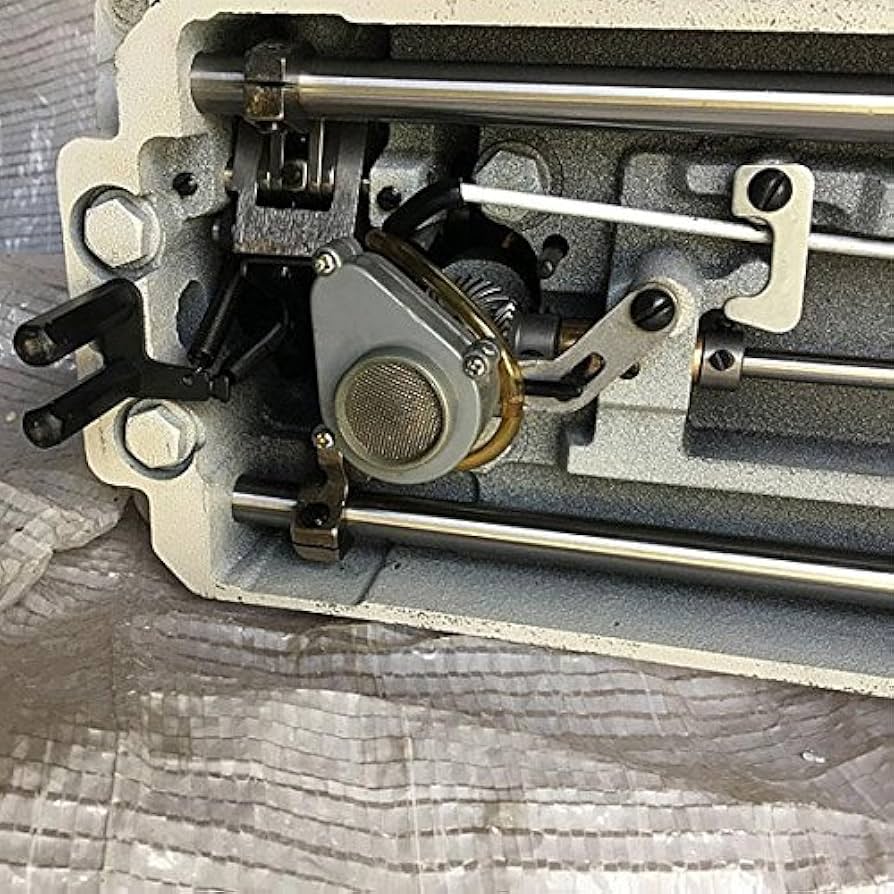 Yamata Lockstitch Industrial Sewing Machine FY8700 - Machine