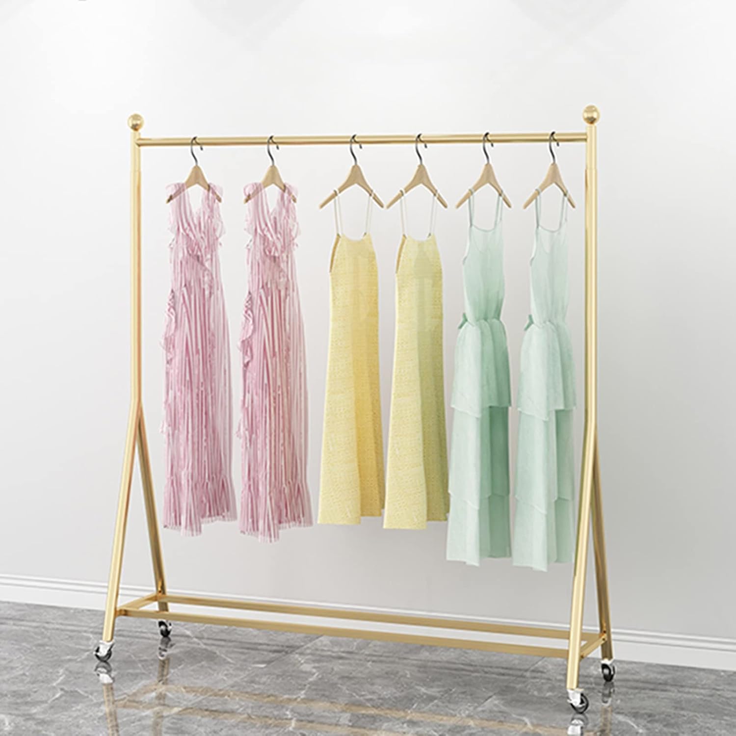 通販生活®回転ハンガー「森の服」｜【公式】カタログハウスの通販