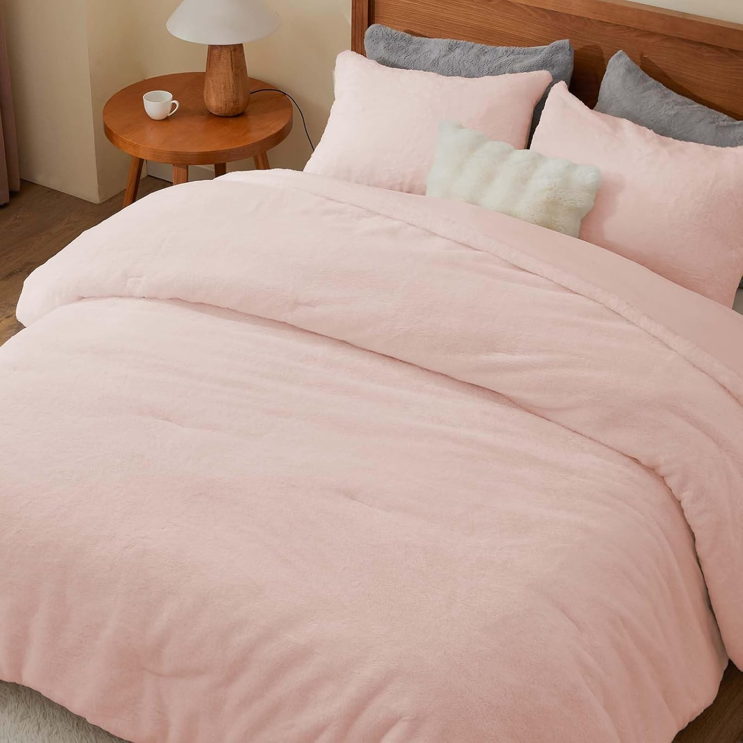 BEDELITE Faux Fur Fleece Queen Comforter Set - Fluffy & Warm Pink Comforter Queen Size，Ultra Soft and Cozy Winter Bedding Set,Fuzzy Thick Bed Set,1 Comforter and 2 Pillowcases - Image 7
