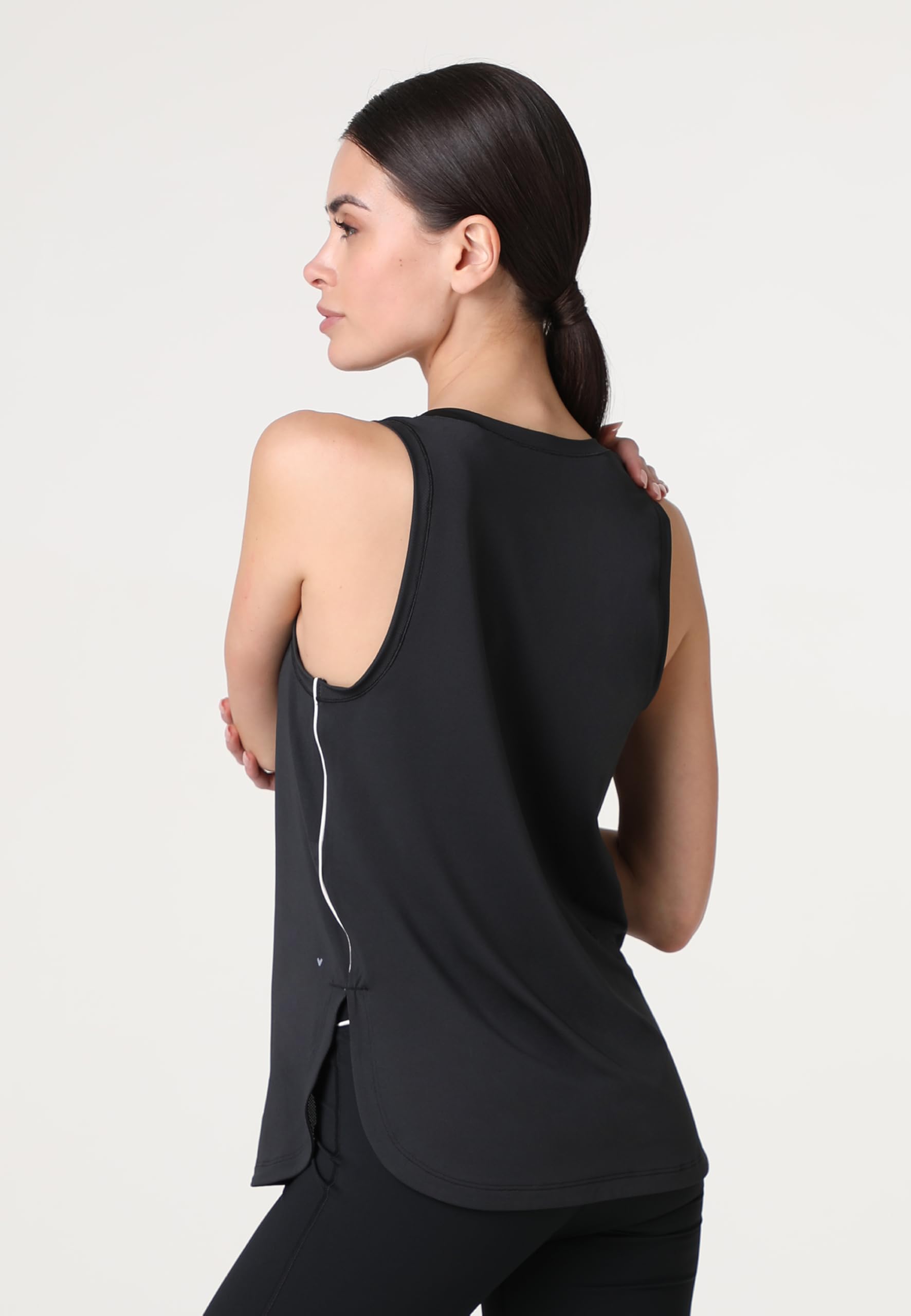 Lovable Sportiva Spalla Larga - Leggera, Traspirante, Asciugatura Rapida, Elasticizzata - Fitness Allenamento - Active Comfort Canotta Donna (Pacco da 1)