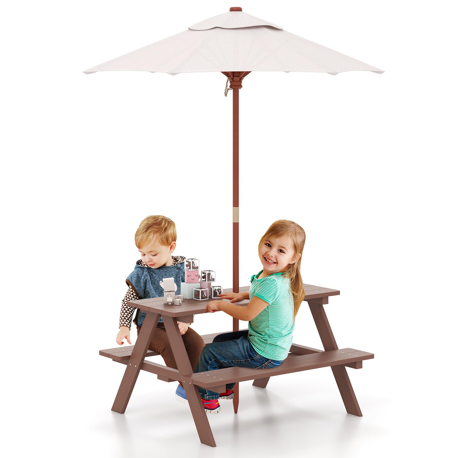 Table de pique-nique pour enfants protégeant du soleil grâce au parasol bois
