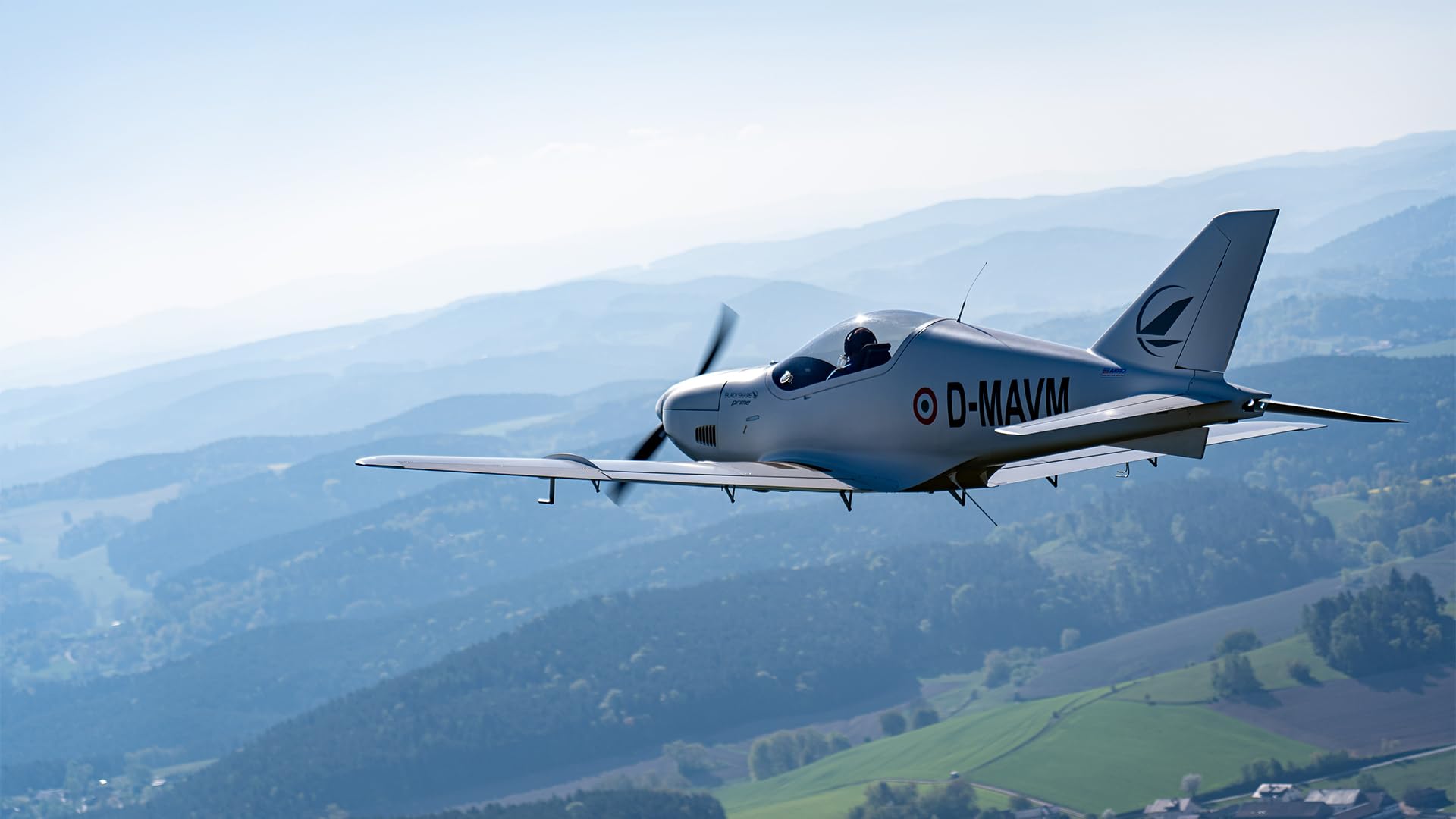 JOCHEN SCHWEIZER Geschenkgutschein: Jet-Trainer selber fliegen Bruck i.d. OPf. (60 Min.)