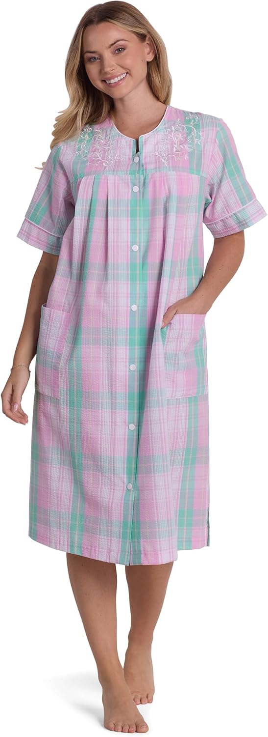 Miss Elaine Women's Short Seersucker Robe, Snap Front and Short Sleeves, Two Front Pockets, Sleepwear and Loungewear