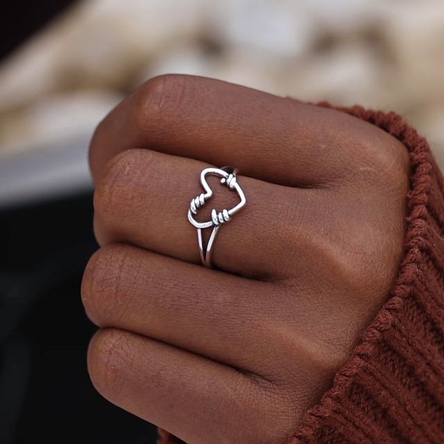 リング(指輪) SILVER925 BIG HEART MOTIF DESIGN RING Amazon.com: STORYJEWELLERY 925 Sterling Silver Statement Rings