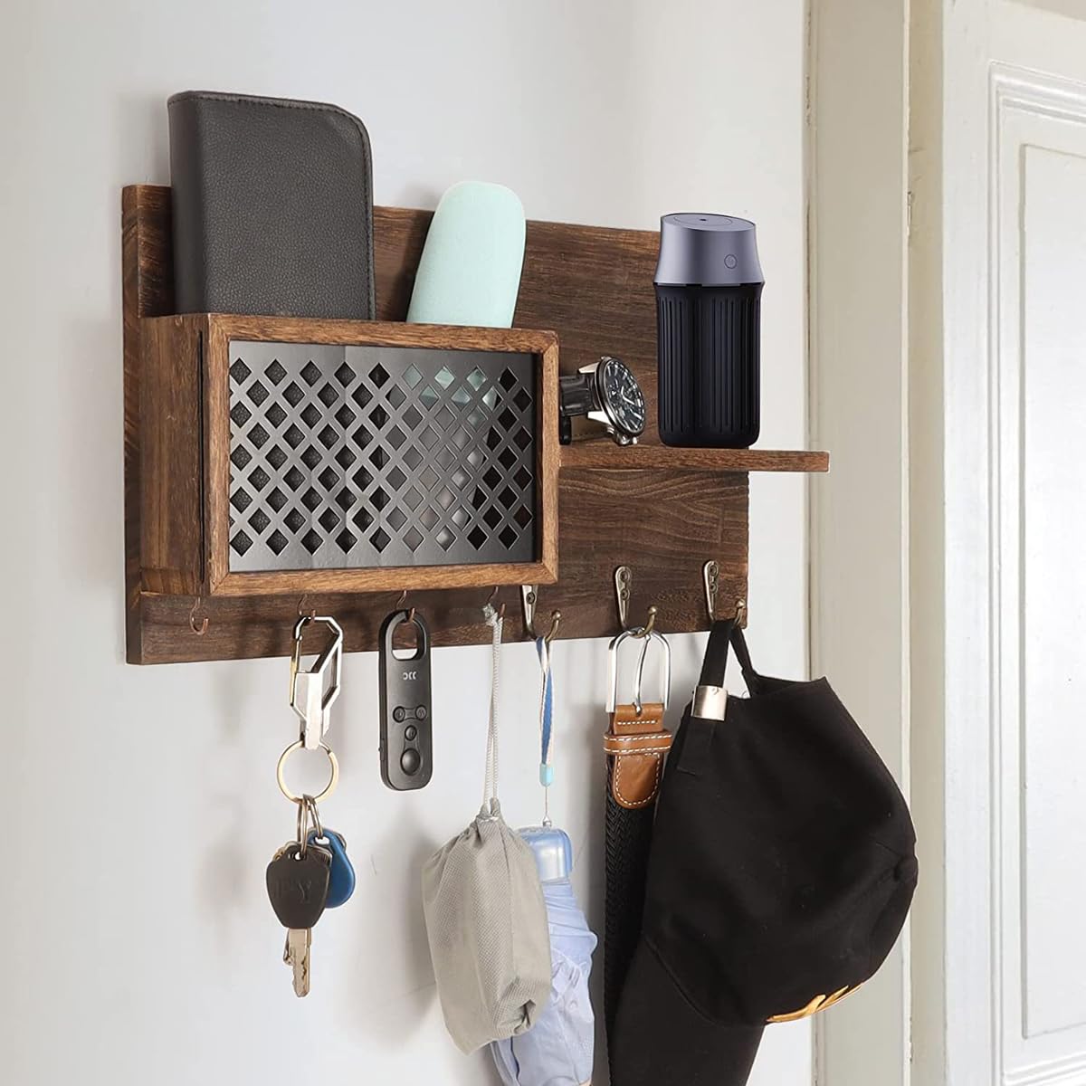 Porte-manteau mural avec étagère de rangement et 7 crochets, organiseur d'entrée avec panier tissé, design en bois massif durable pour couloir, chambre à coucher