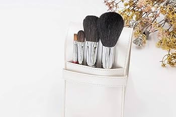 Amazon.co.jp: 創業92年熊野筆メーカー博雲堂のメイクブラシセット