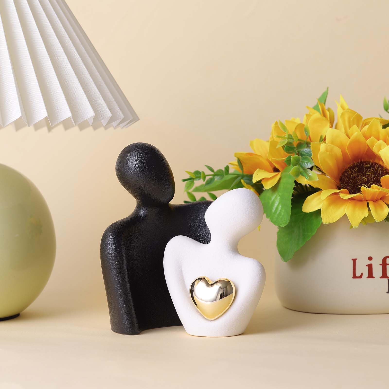 XMGZQ Mini Estatua de Pareja,artículos de decoración para Sala de Estar,decoración de Dormitorio para Parejas cerámica,esculturas para estantes,Regalos romántico para San Valentín,Aniversario