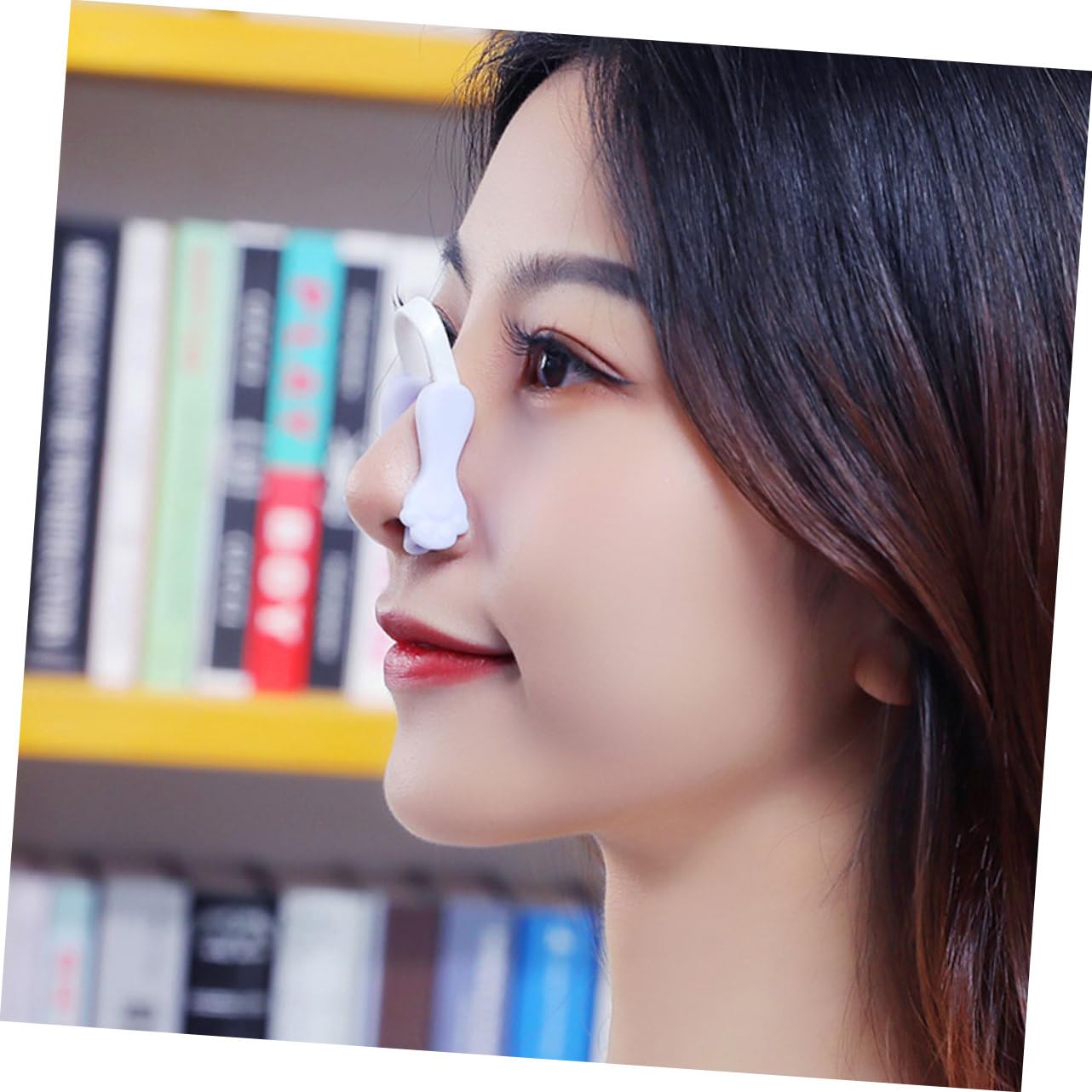 2pcs Nose Shaper Clips for Adults Boys and Girls Beauty Nose Bridge Straightener Ergonomic Design Straighten for Daily Use Colors
