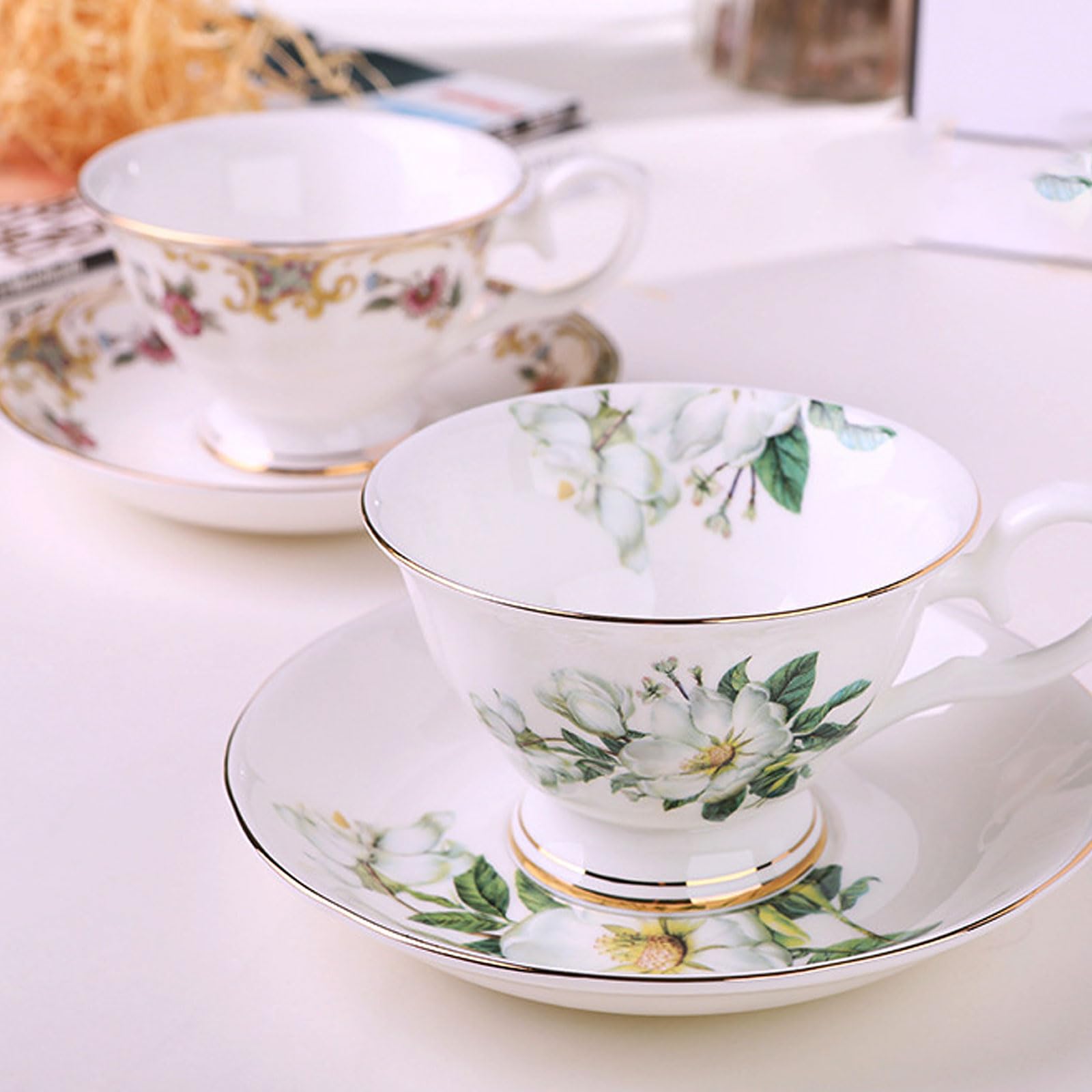 Lot de 2 tasses à café en porcelaine anglaise avec soucoupes de 200 ml - Motif floral - Tasse à thé - Cadeau pour le thé de l'après-midi (C)