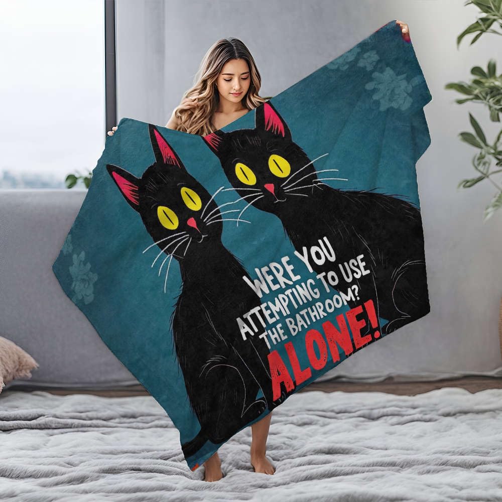 Couverture chaude en flanelle 125x150cm au motif imprimé de chats noirs