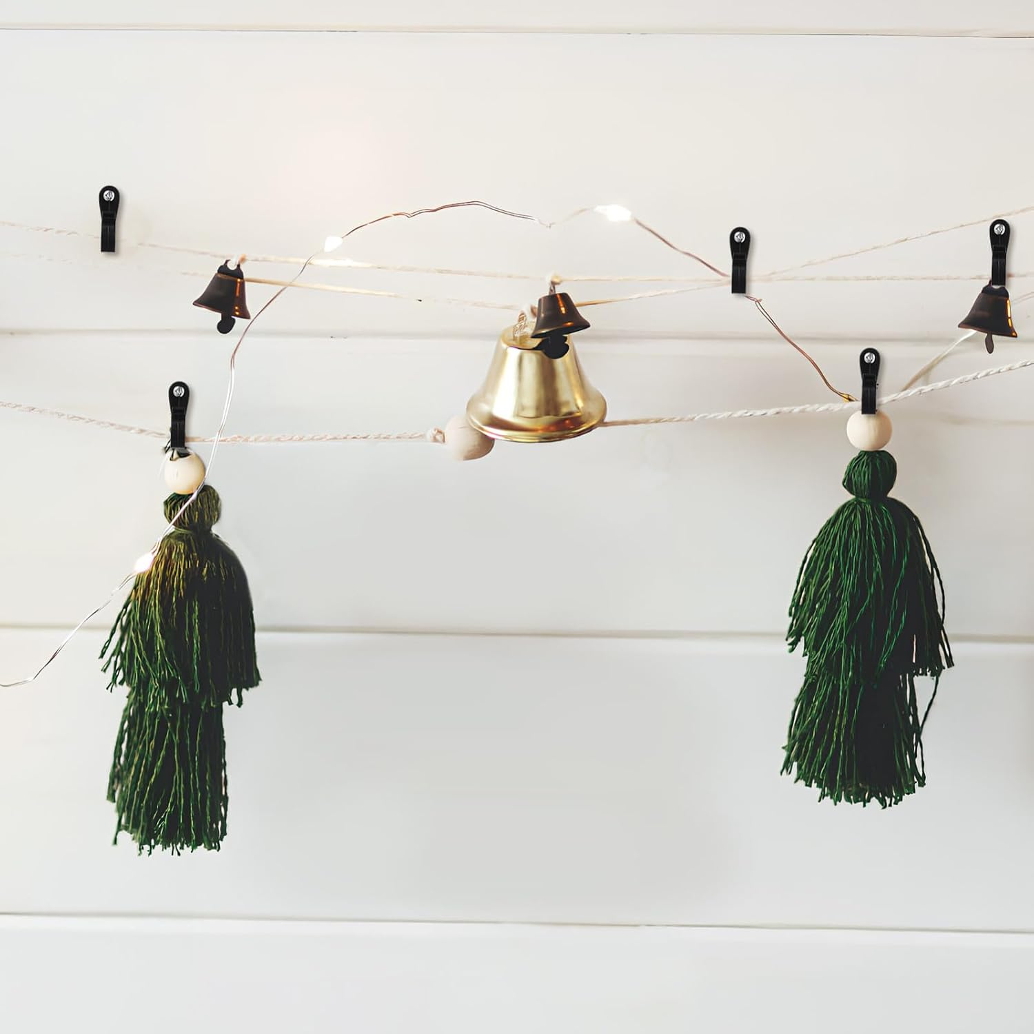 jojofuny Heavy Duty Screw in Hooks for Outdoor String Lights Wall Hooks for Hanging String Lights Patio Light Clips with Screws and Anchors 20 Pack for Patio Yard Bedroom