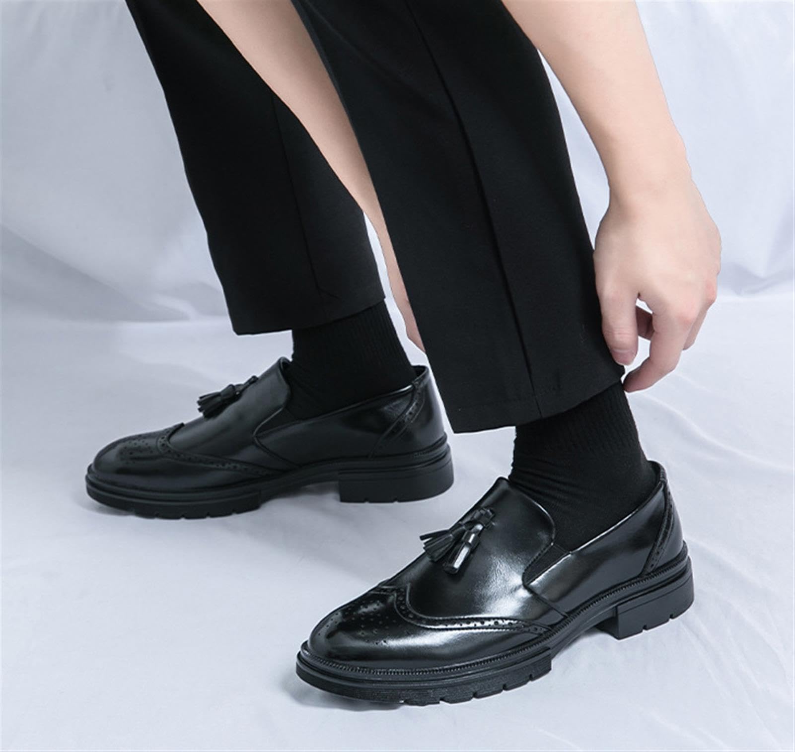 Mocassini Uomo in Pelle con Nappine Scarpe Eleganti Brogue