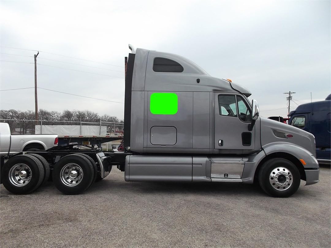 Insulated Lower Bunk Window Cover for Peterbilt 387/587 by ZenEclipse