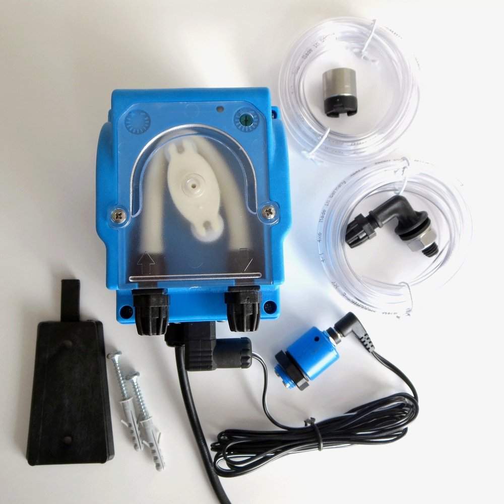 Impianto dosatore controllato da 0 a 20 µS, 230 V, 6,0 l/h, con sensore di conduttività, accessori completi