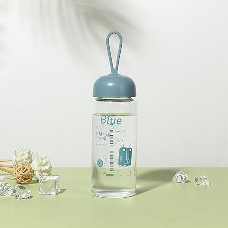 Amazon ガラスボトル 水筒 クリア グラス ウォーターボトル 300ml 目盛り付き 直飲み 夏用 旅行 ジム スポーツ 蓋付き 漏れ防止 水分補給 マイボトル 透明水筒 耐冷 耐熱 耐久性 軽量 手提げ付き ポータブル 水筒 マグボトル オンライン通販