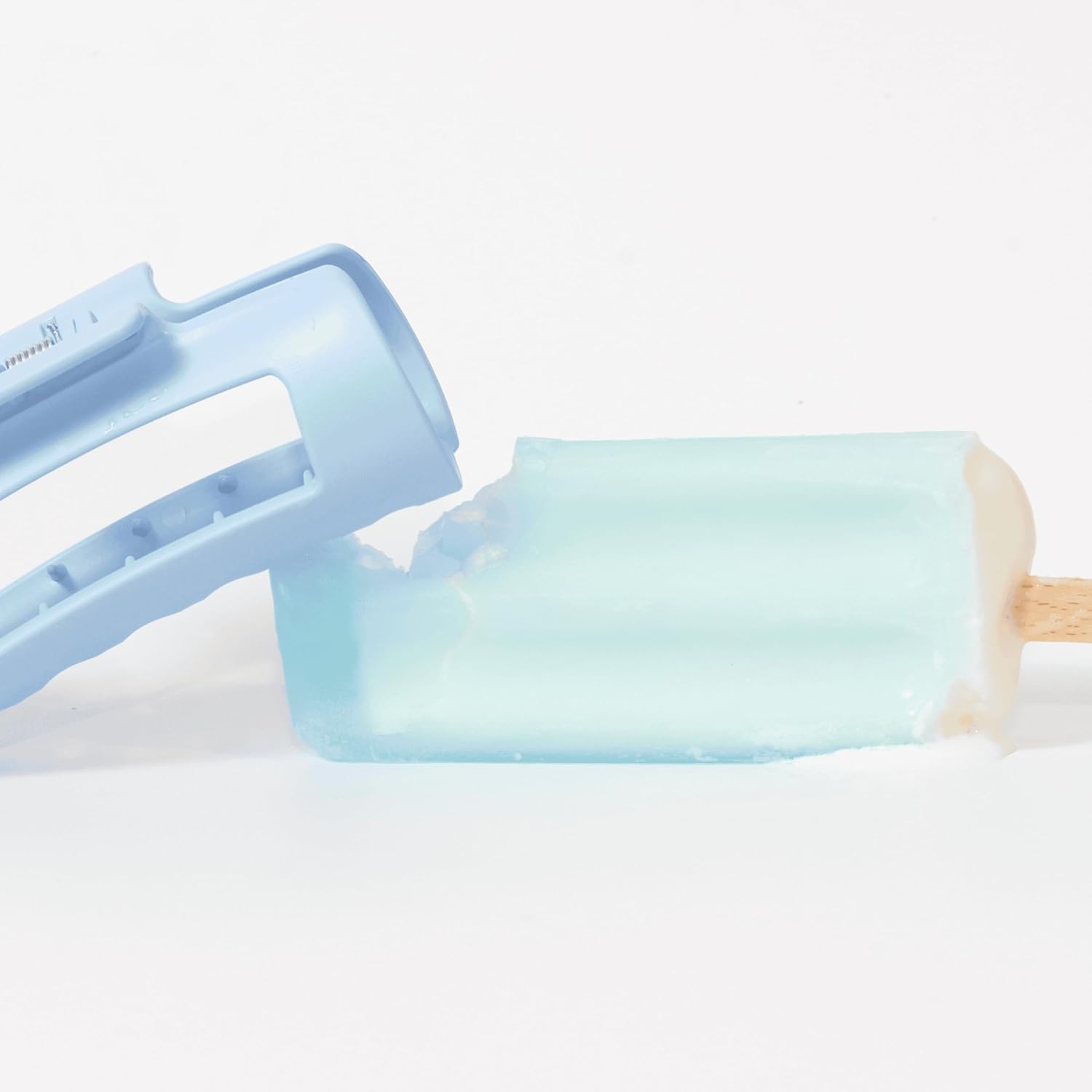 The Original Mello Hair Claw Clip Squishy Claw Clip Made in Korea Patent Pending 30021976 (Light Blue, Medium)