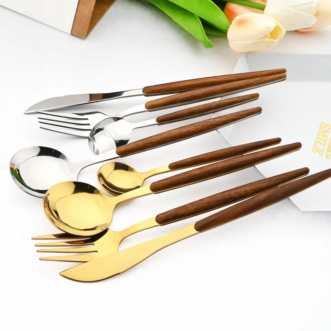 24 pièces de Vaisselle Marron argentée en Acier Inoxydable Imitation Manche en Bois argenterie Couteau cuillère Fourchette Ensemble de Couverts Vaisselle