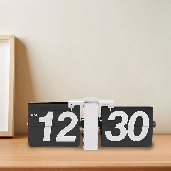 Retro Flip Clock Flipping Out Wall and Tabletop Flip Clock Silver and Black مع عرض رقمي كبير على جانب واحد لغرف المعيشة وغرف النوم والدراسات والمكاتب وفنادق الأعمال