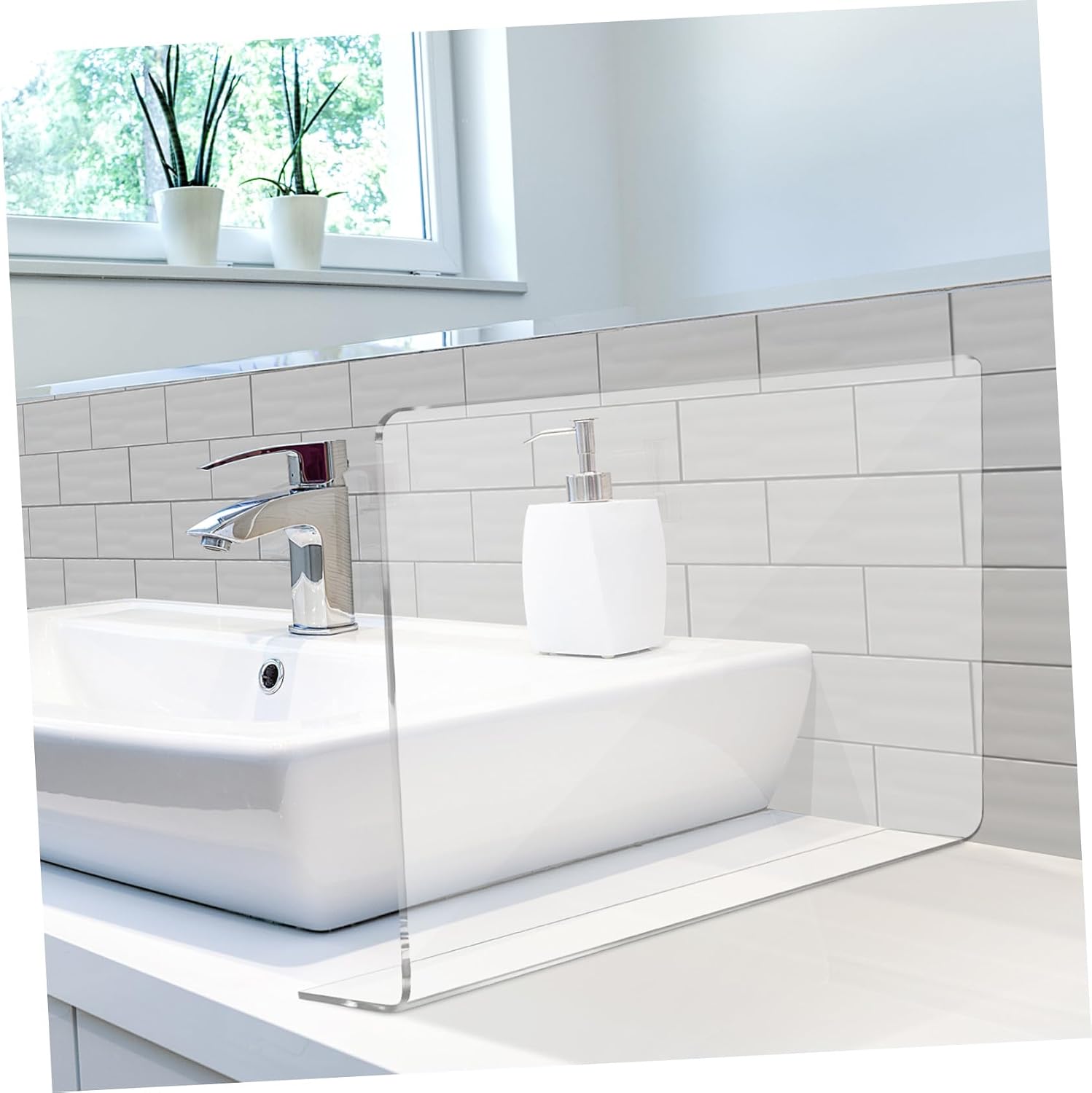 NUOBESTY Kitchen Sink Splash Guard Acrylic Splashing-proof Clear Water Guard for Kitchen Bathroom Sink Edge Protector (15. 7x8. 3x2 Inches)